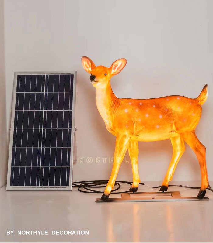 reindeer sculpture lamp