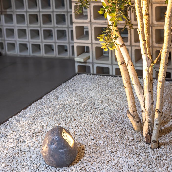 projecting stone light